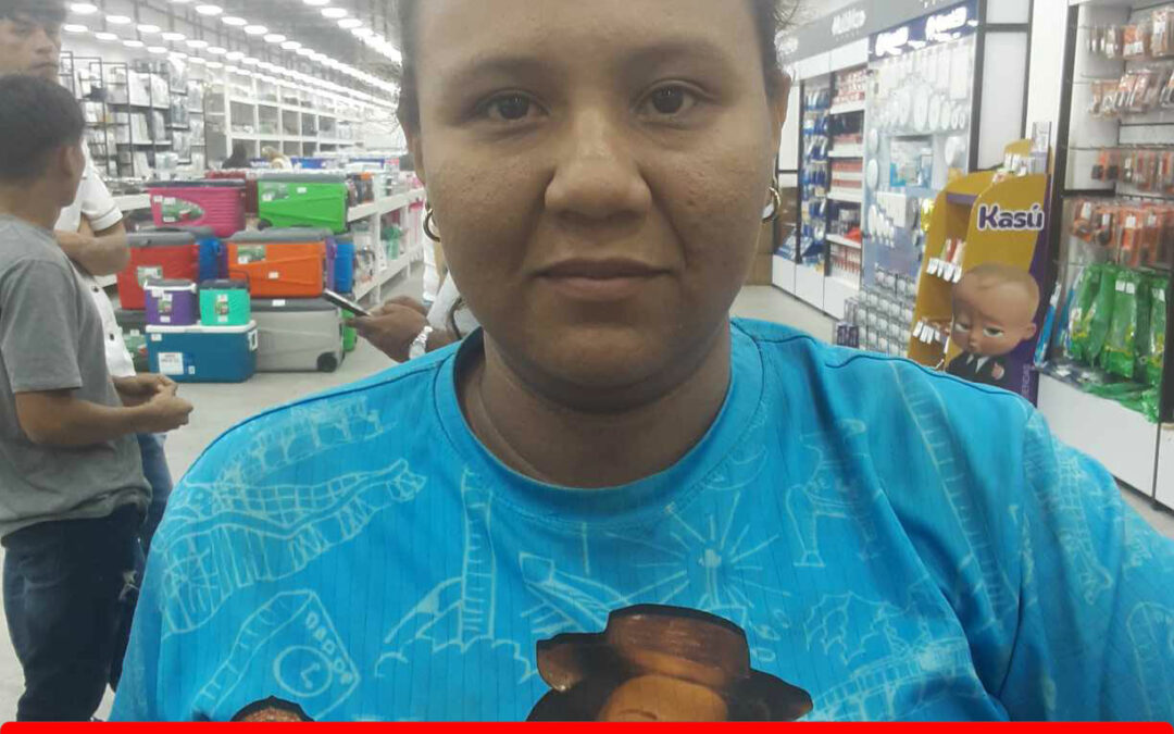 KAREN MARYANA LEON SINGER