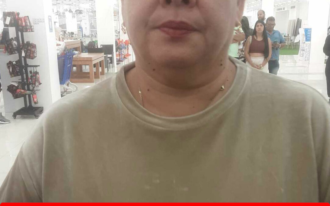 LISBETH YANIN BOLIVAR