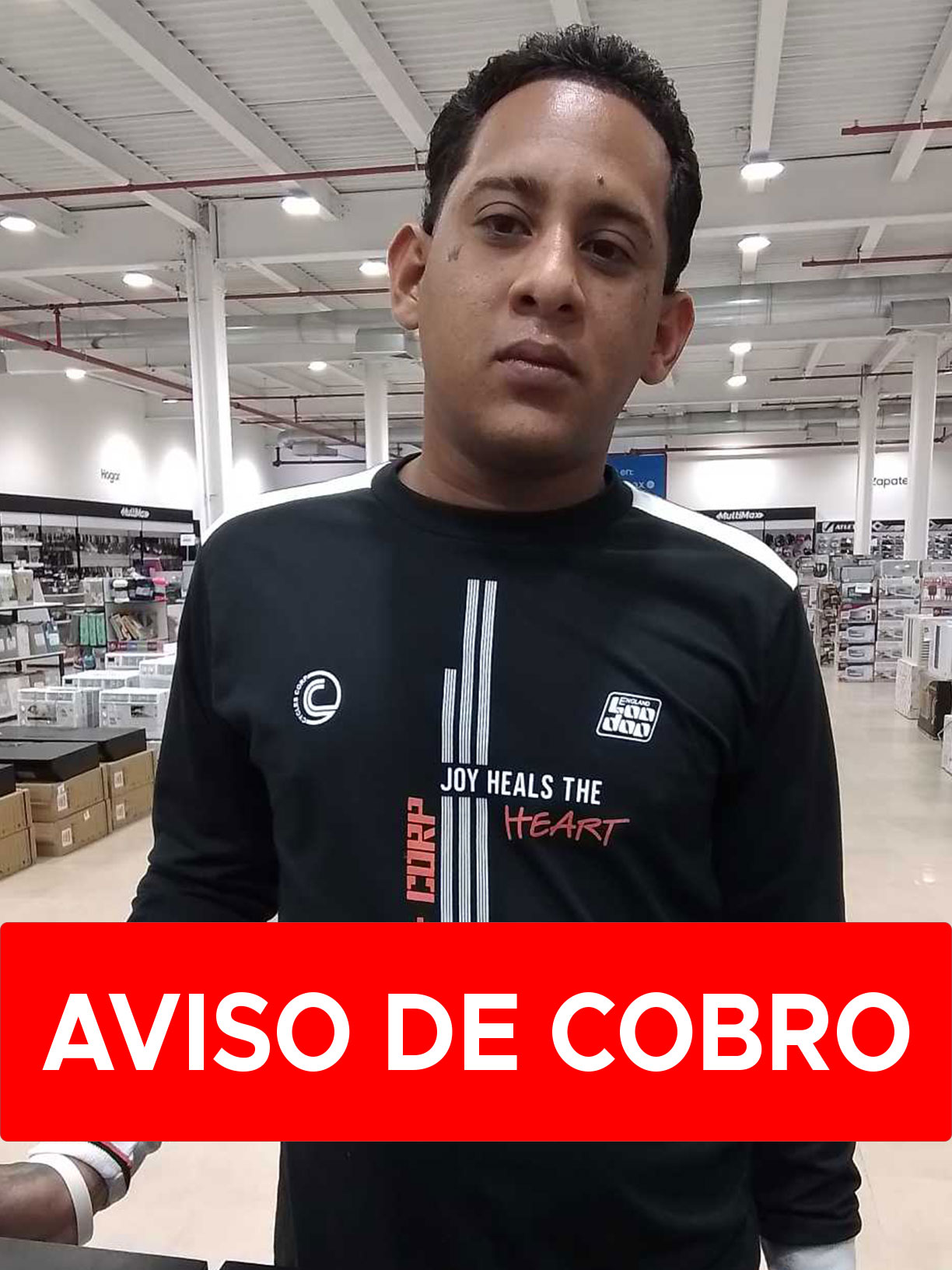 JUAN AZOCAR