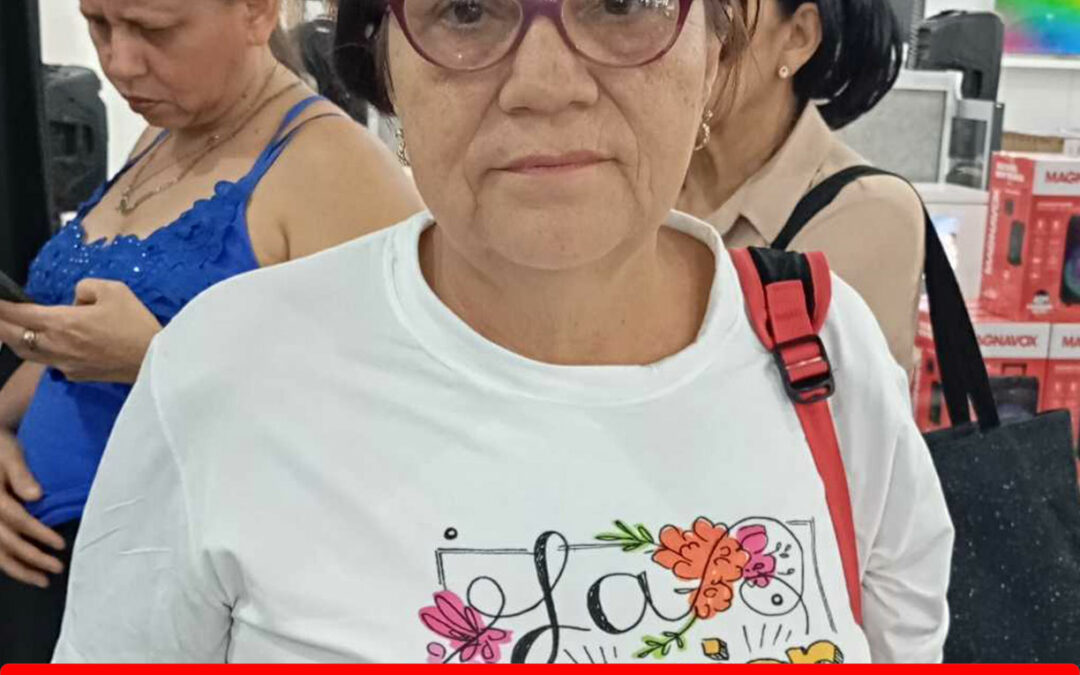 ANA ROSA SALINAS