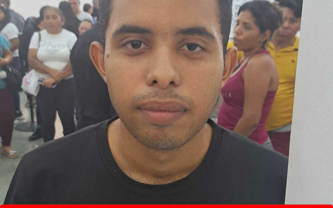 CARLOS JESUS RIVERO FLORES