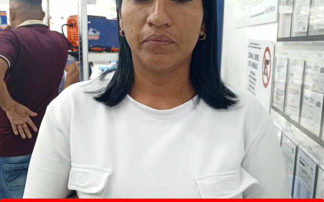 CLAUDIA DEL VALLE CARRERO RAMIREZ