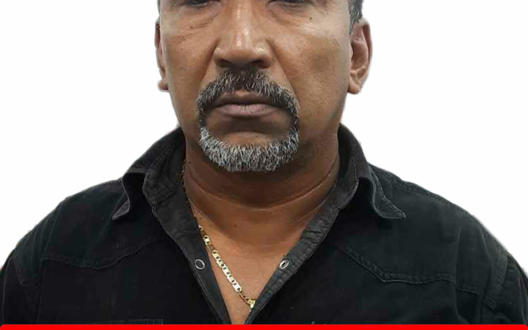 CARLOS LUIS ROBLES GOITIA